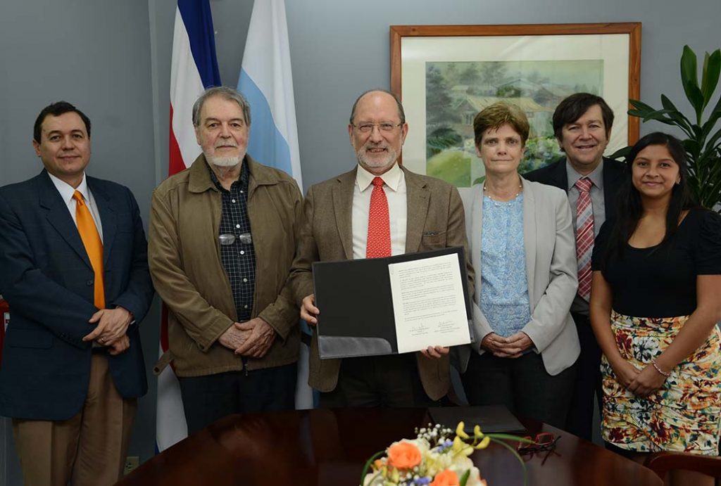 Firma convenio UCR - Cátedra Latinoamericana de Criminología y Derechos Humanos Alessandro Baratta